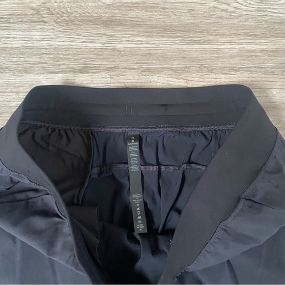 Lululemon Great Wall Pant - Picture 2 of 6